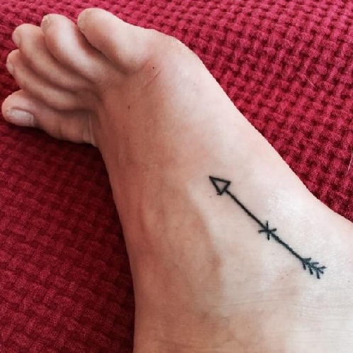 40 Meaningful Foot Tattoo Designs with Significance 2024