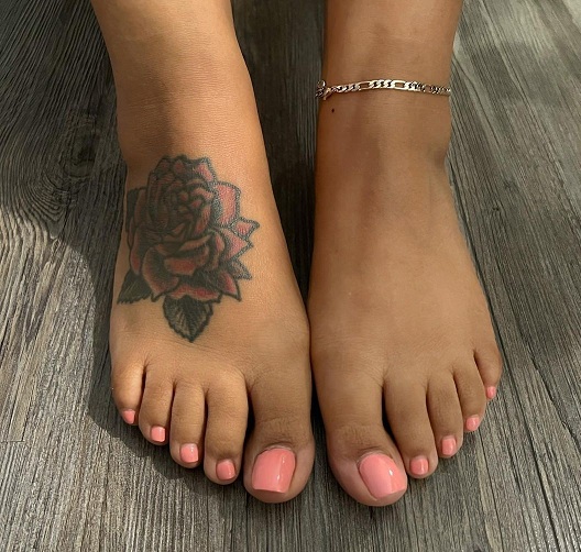 40 Meaningful Foot Tattoo Designs with Significance 2024