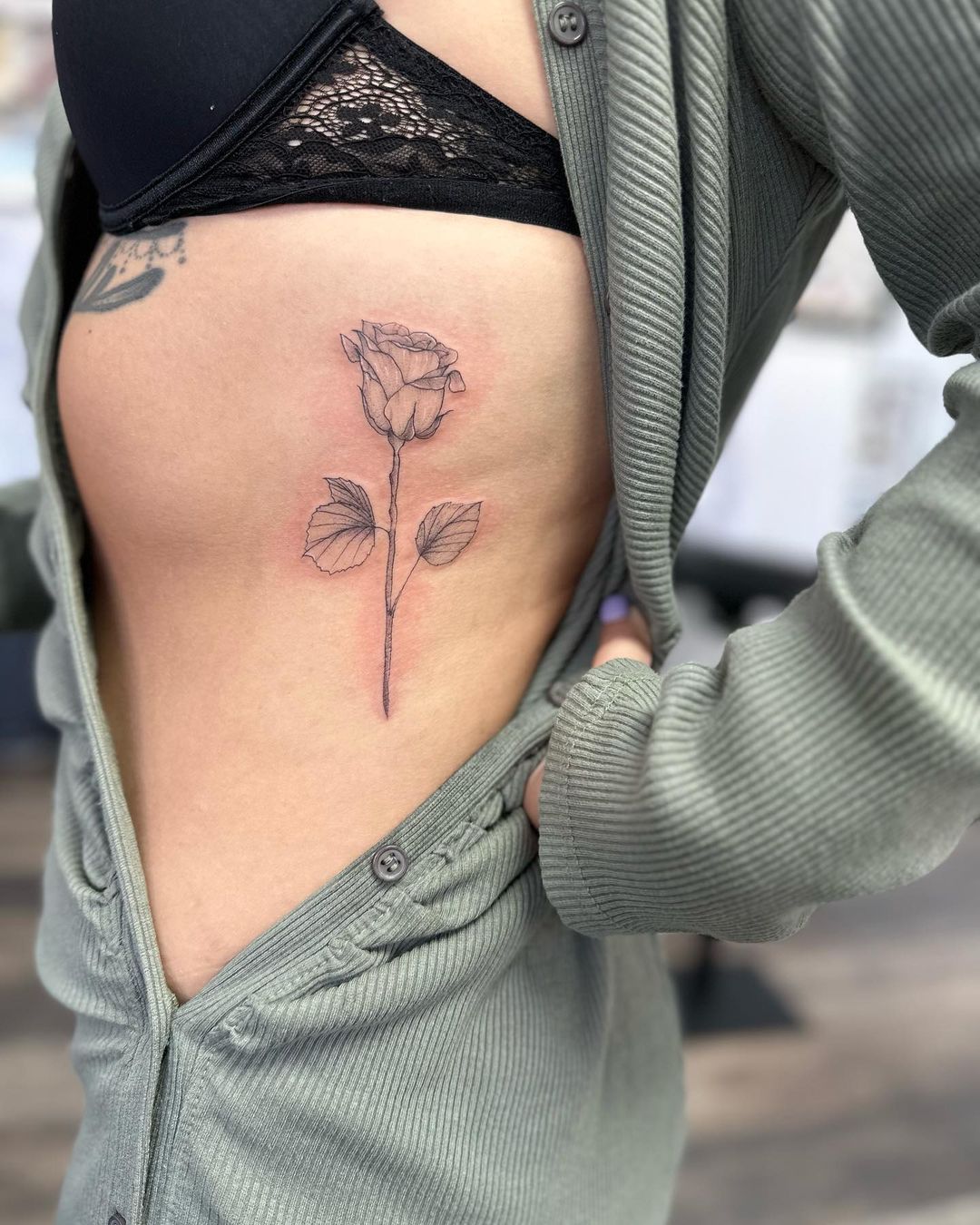 30+ Creative Rib Tattoo Designs for a Timeless Appeal