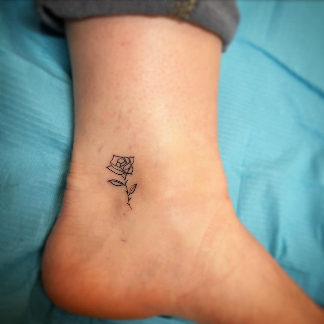 Top 25+ Ankle Tattoo Ideas for Men and Women 2024