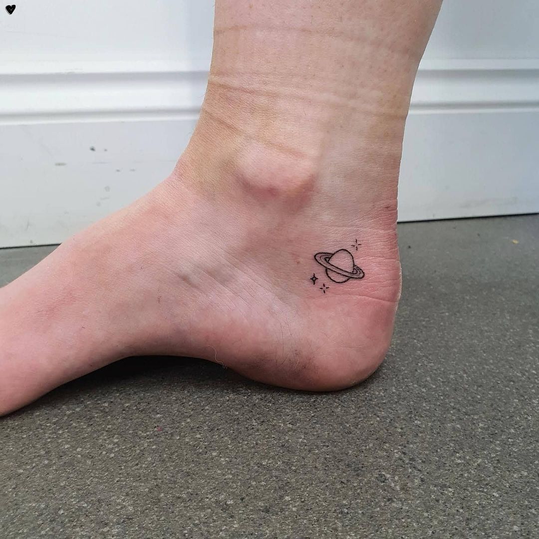 Top 25+ Ankle Tattoo Ideas for Men and Women 2024
