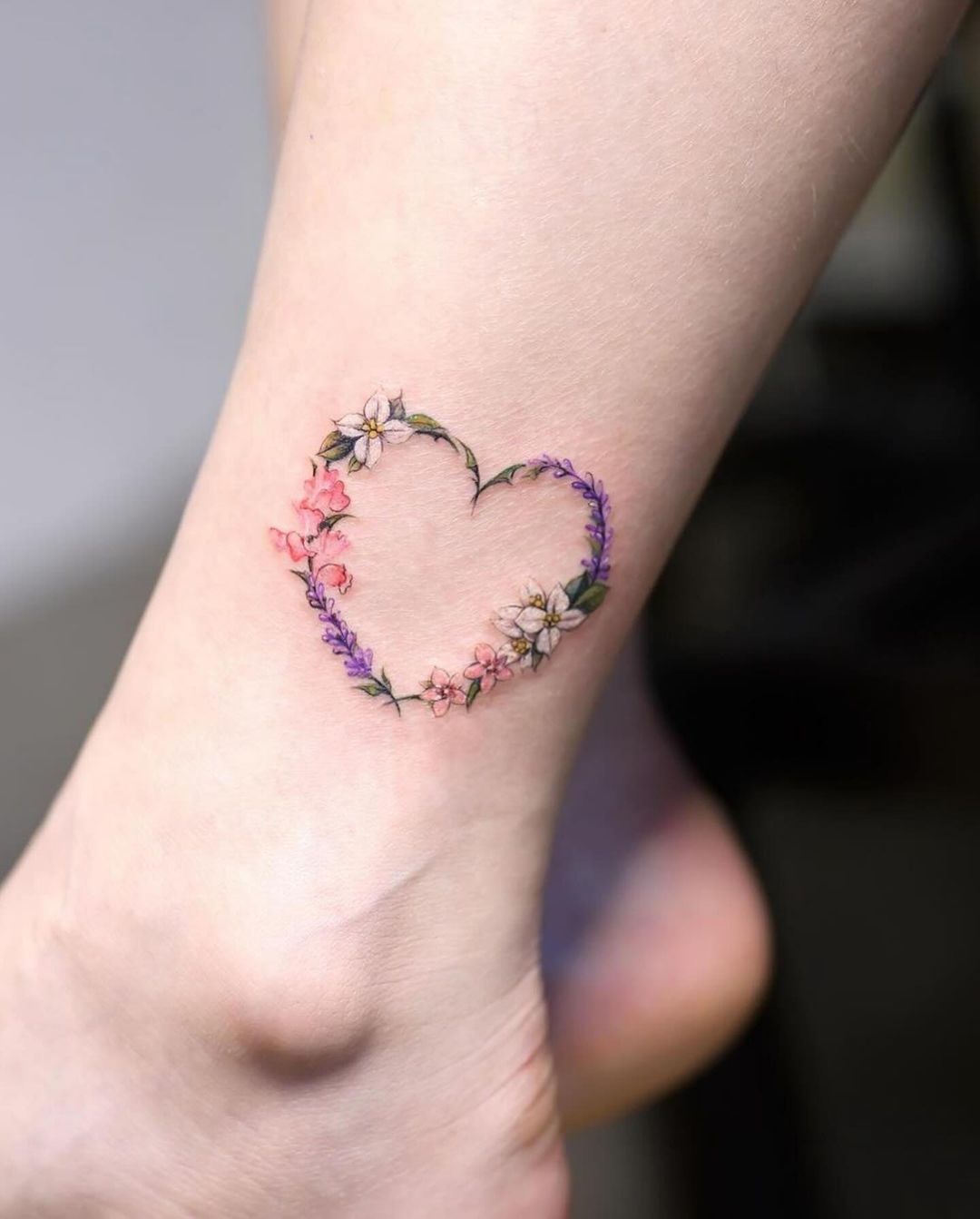 Top 25+ Ankle Tattoo Ideas for Men and Women 2024