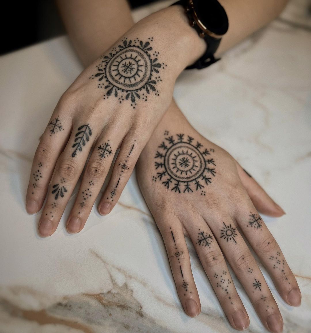 35+ Fantastic Finger Tattoo Designs Curated Just for You