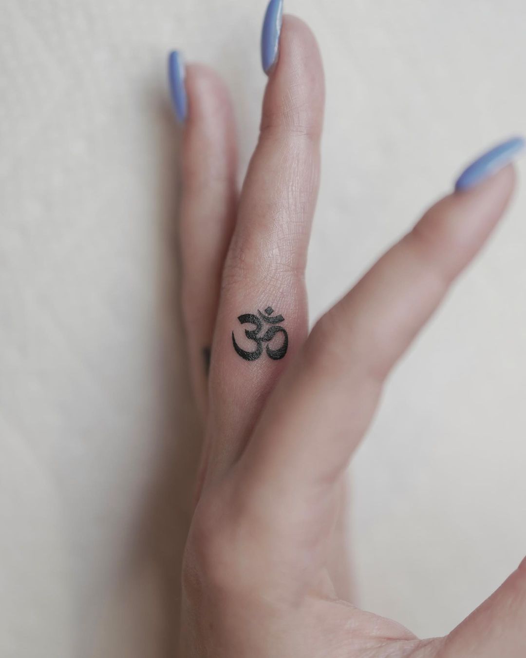 35+ Fantastic Finger Tattoo Designs Curated Just for You