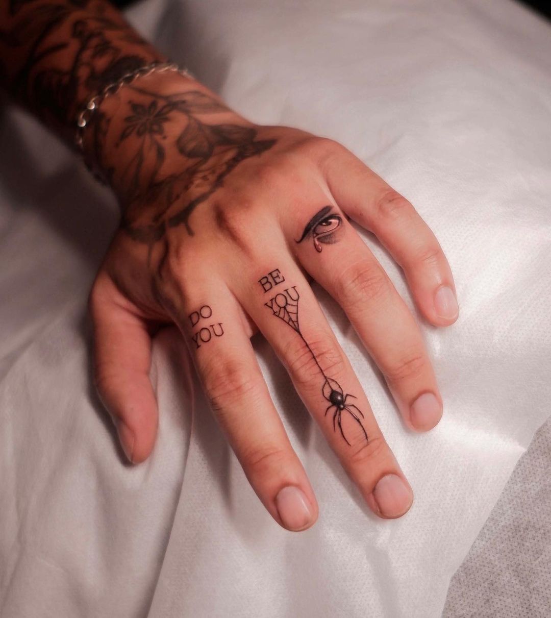 35+ Fantastic Finger Tattoo Designs Curated Just for You
