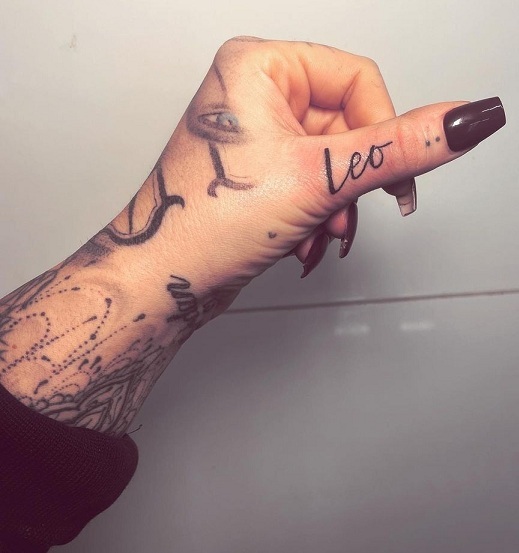 35+ Fantastic Finger Tattoo Designs Curated Just for You