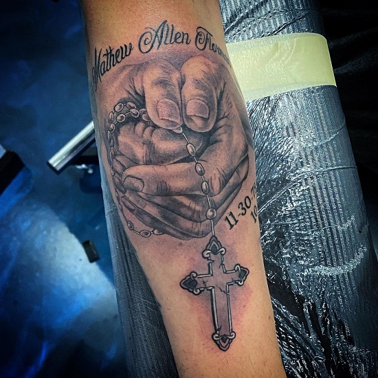 30+ Heartfelt Memorial Tattoos to Honour Your Loved Ones