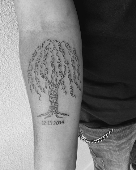 30+ Heartfelt Memorial Tattoos to Honour Your Loved Ones
