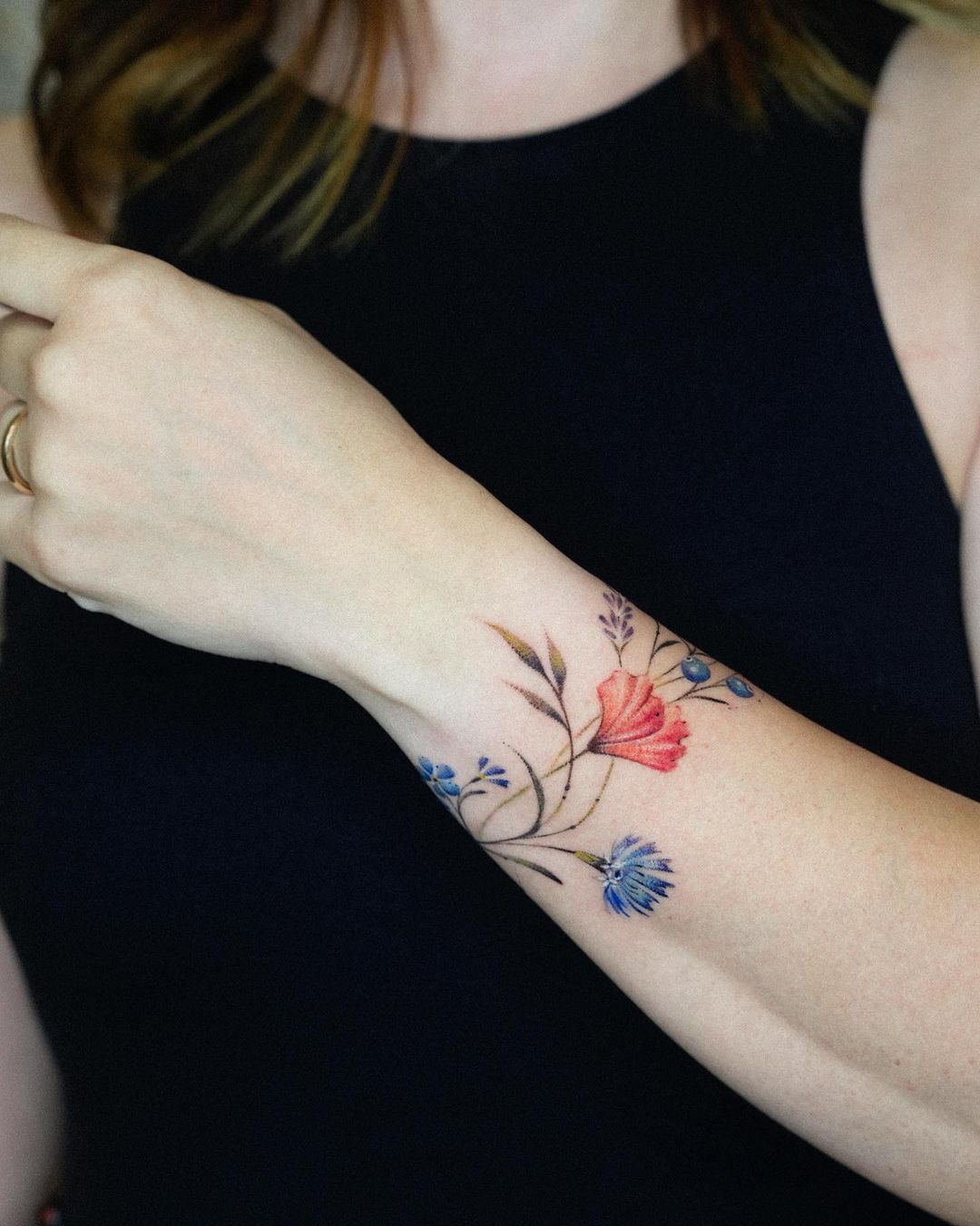 25+ Trendy Bracelet Tattoo Designs to Flaunt Your Style