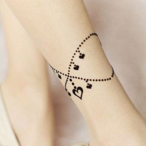 25+ Trendy Bracelet Tattoo Designs to Flaunt Your Style