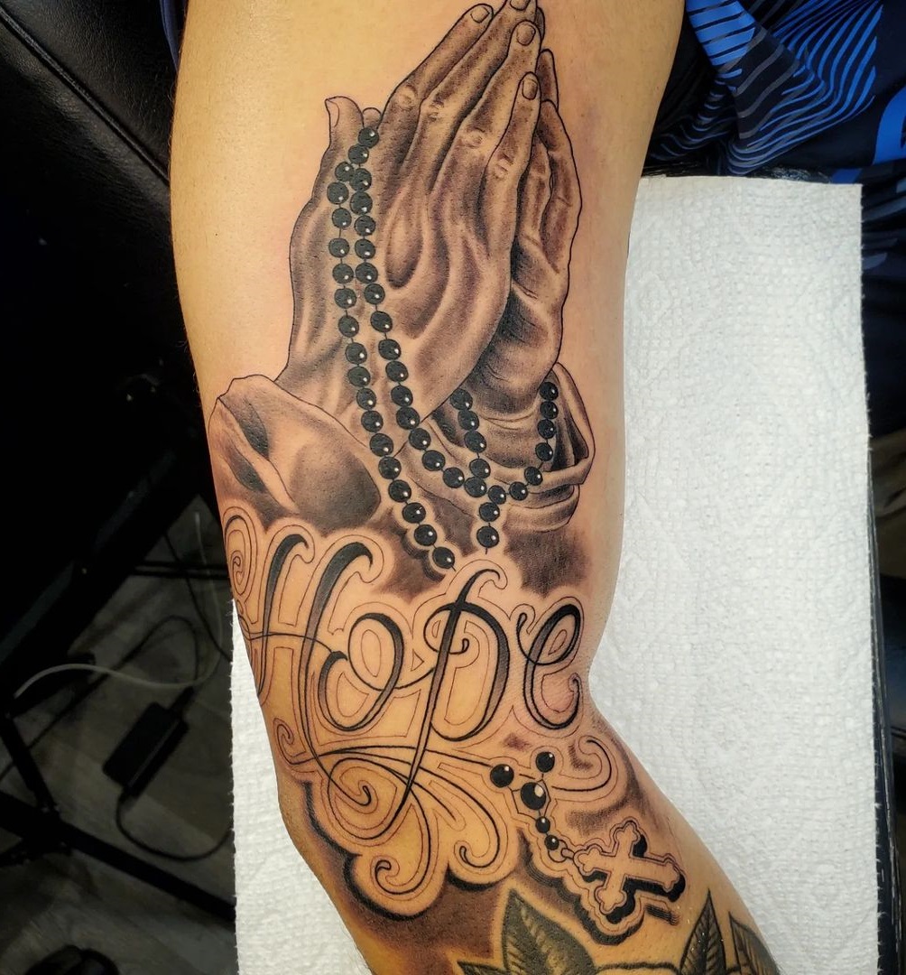 15+ Praying Hands Tattoo Designs That Symbolize Faith