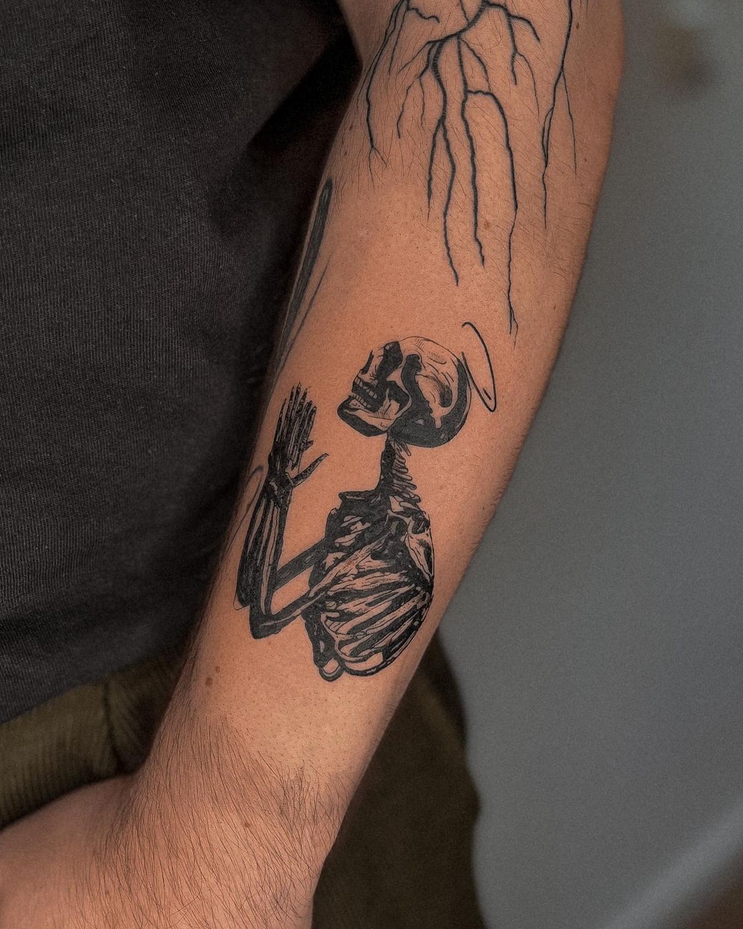 15+ Praying Hands Tattoo Designs That Symbolize Faith