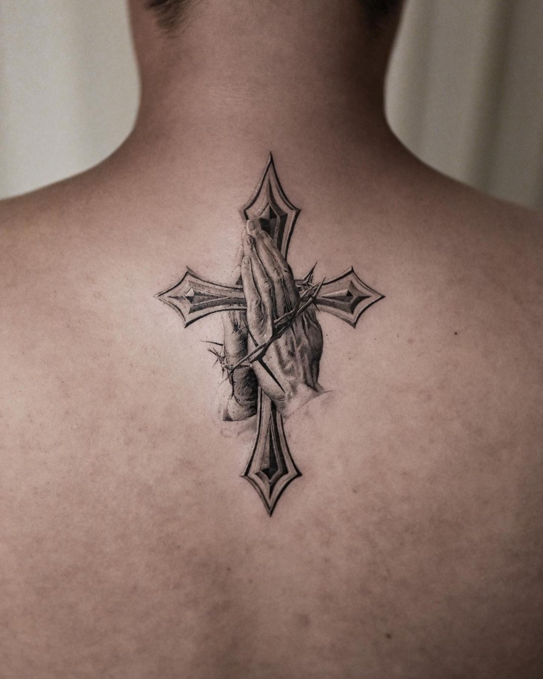 15+ Praying Hands Tattoo Designs That Symbolize Faith