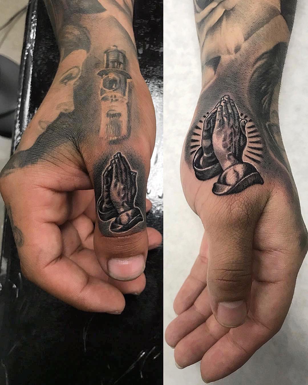 15+ Praying Hands Tattoo Designs That Symbolize Faith