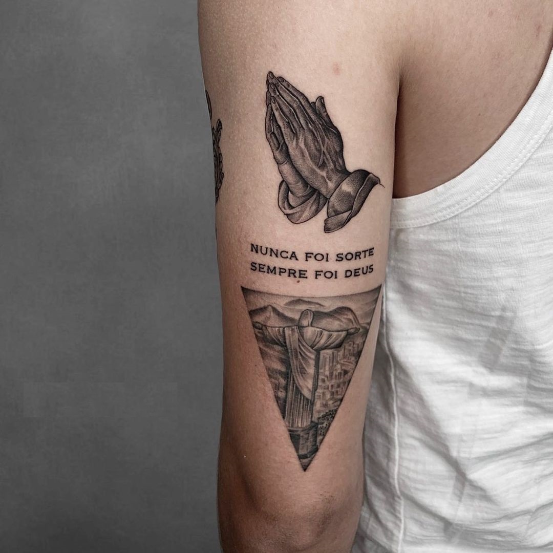 15+ Praying Hands Tattoo Designs That Symbolize Faith