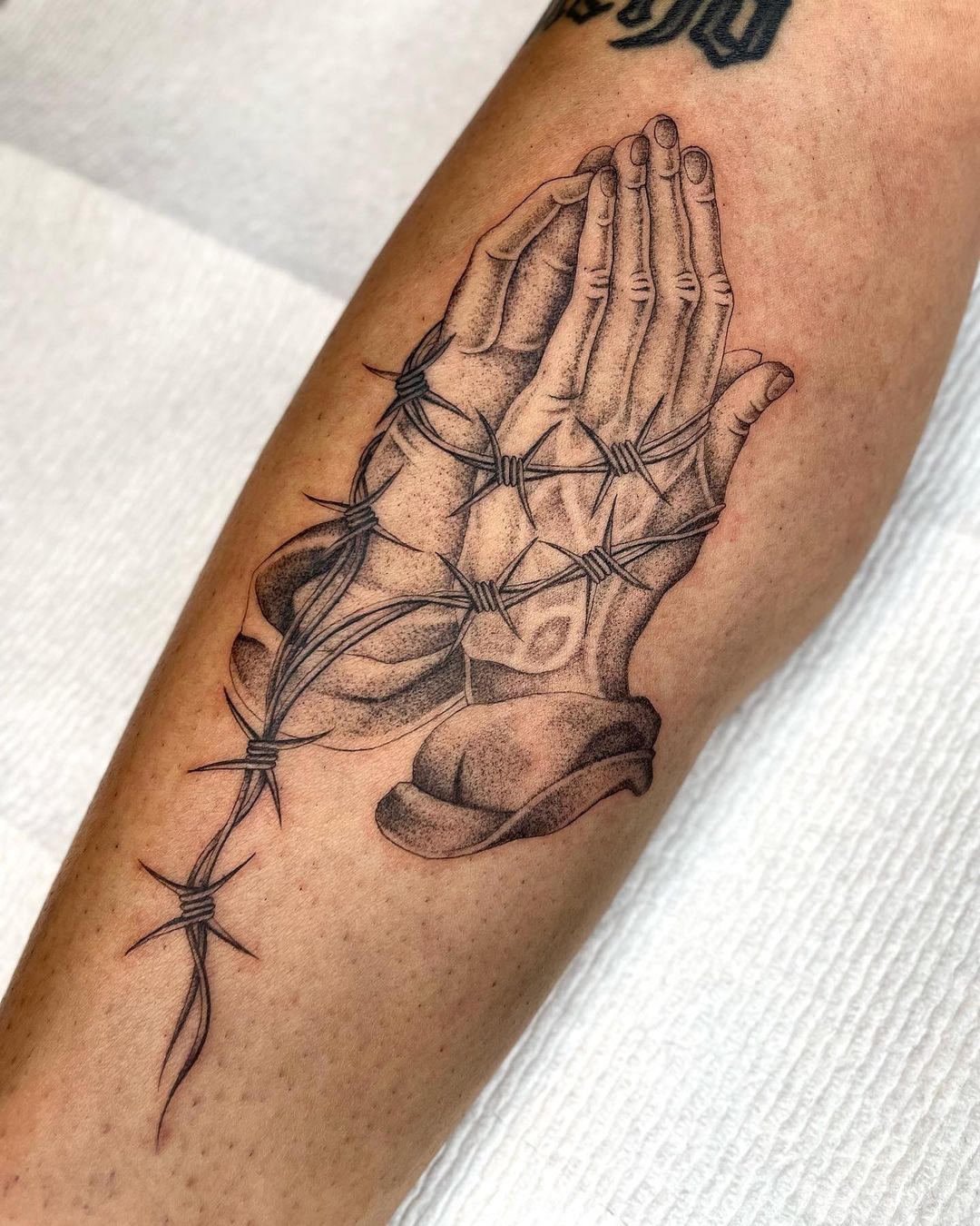 15+ Praying Hands Tattoo Designs That Symbolize Faith