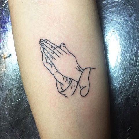 15+ Praying Hands Tattoo Designs That Symbolize Faith