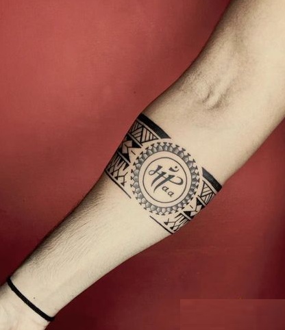 20+ Inspiring Armband Tattoo Designs and Their Meanings