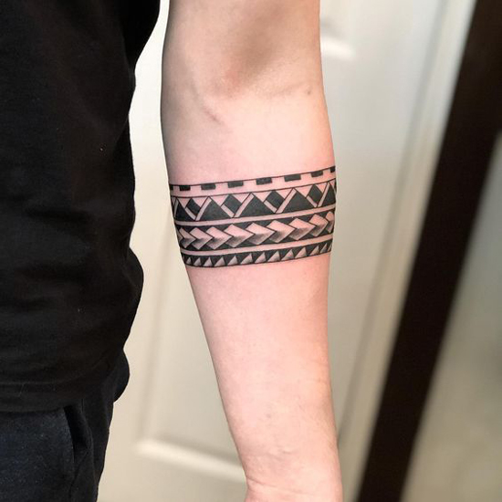 20+ Inspiring Armband Tattoo Designs and Their Meanings