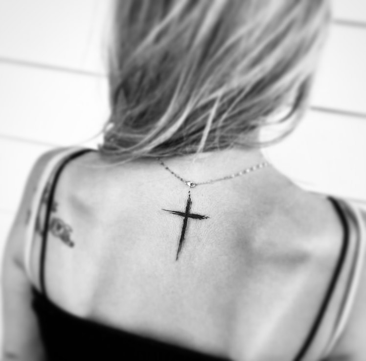 40+ Stylish Cross Tattoo Designs For Men And Women