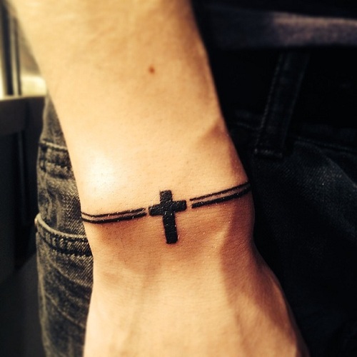 40+ Stylish Cross Tattoo Designs For Men And Women