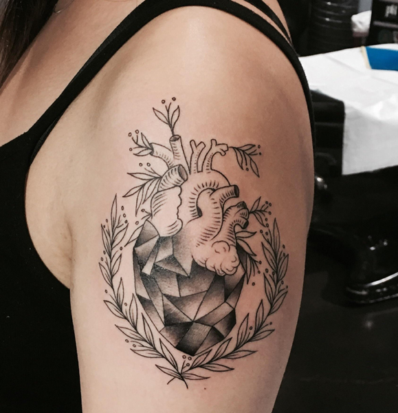 35+ Stunning Heart Tattoo Designs That Capture Love❤️