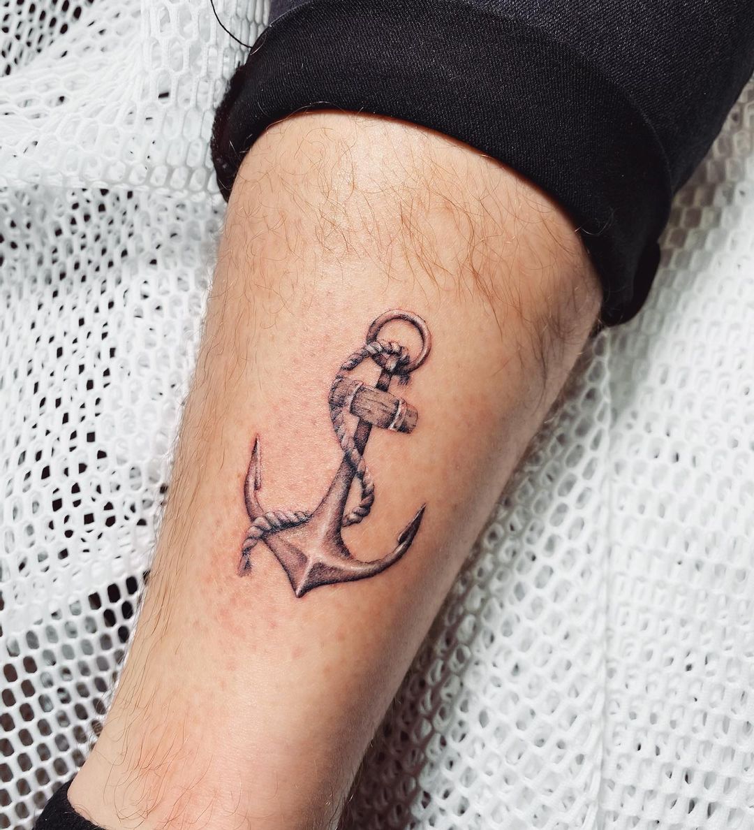 25 Stunning Anchor Tattoo Designs for Nautical Lovers 2024