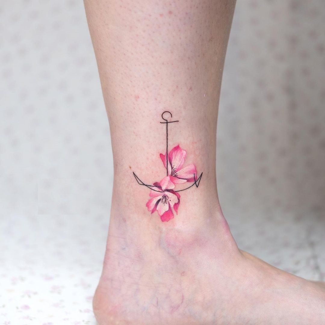 25 Stunning Anchor Tattoo Designs for Nautical Lovers 2024