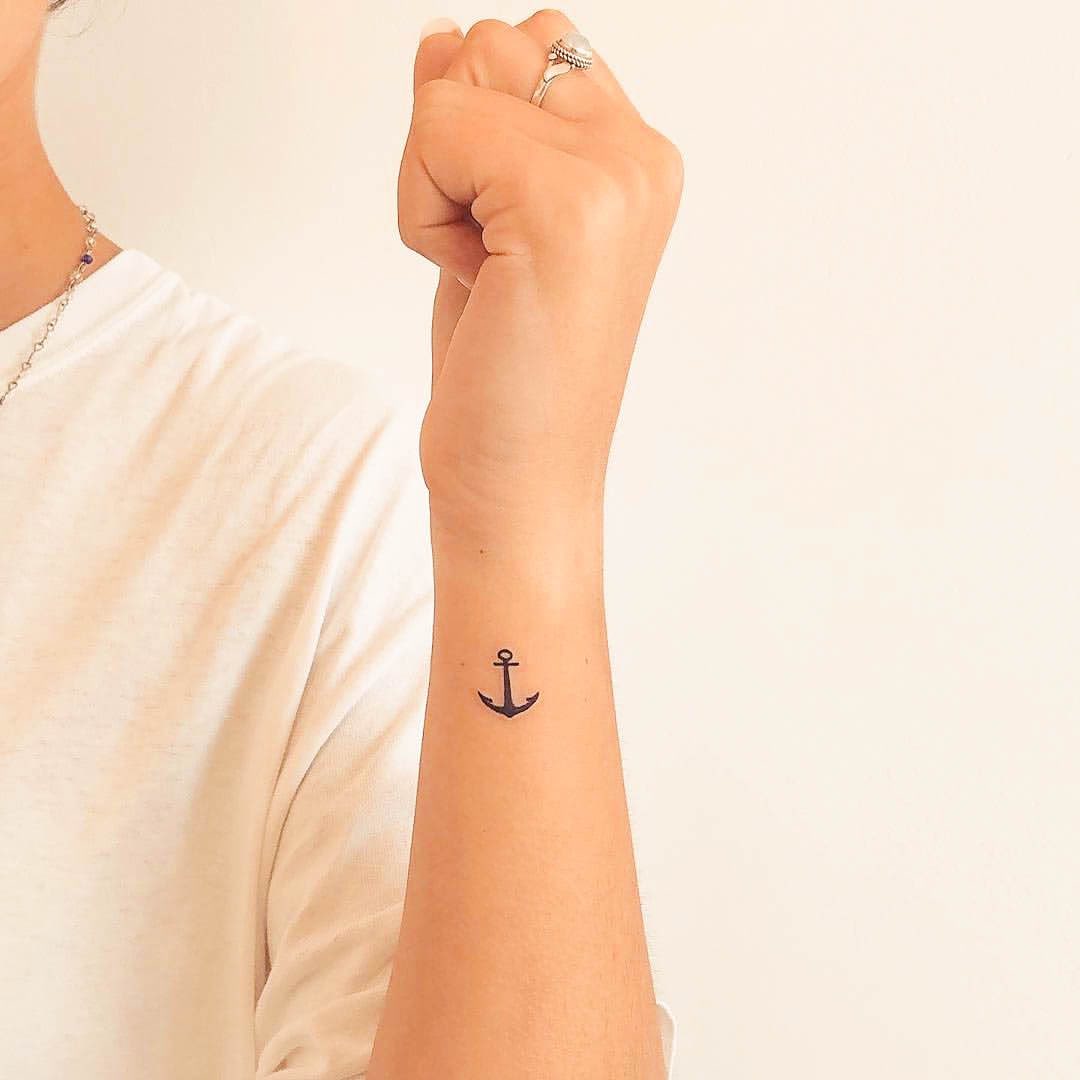 25 Stunning Anchor Tattoo Designs for Nautical Lovers 2024