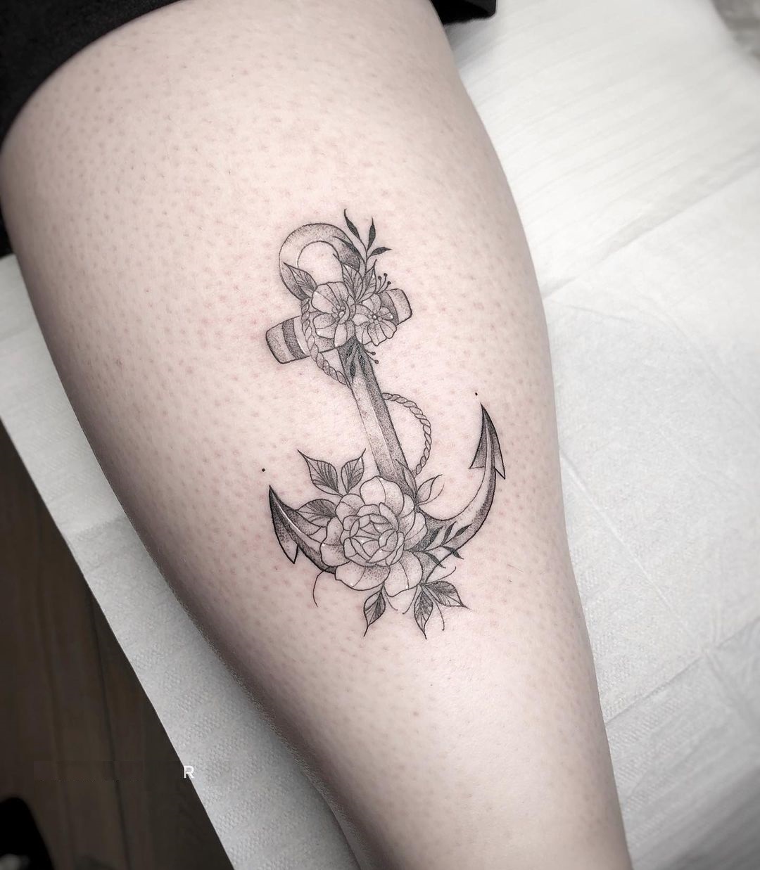 25 Stunning Anchor Tattoo Designs for Nautical Lovers 2024