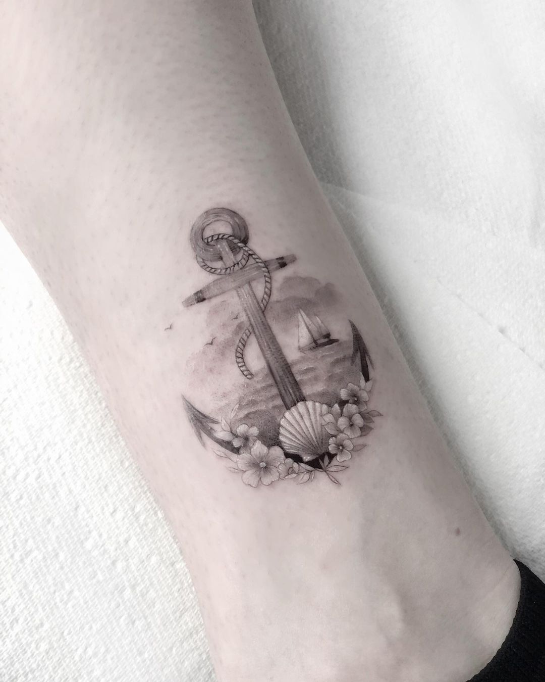 25 Stunning Anchor Tattoo Designs for Nautical Lovers 2024