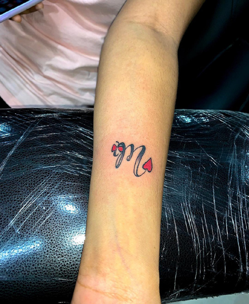 20 Elegant &#039;M&#039; Letter Tattoo Designs for Timeless Appeal