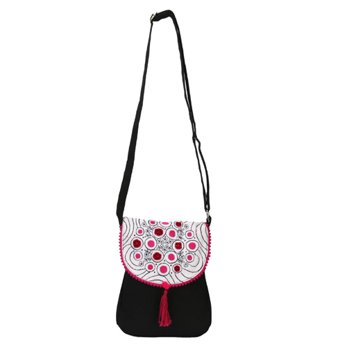 25 Latest Designs of Side Bags for Men and Women