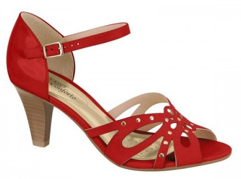 9 Attractive Models of Red Sandals For Women in Trend