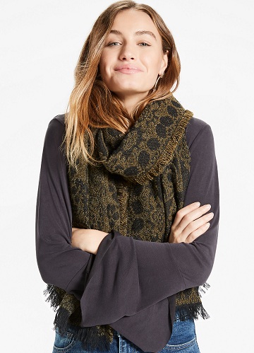 30 Beautiful and Stylish Scarves for Women In Trend | I Fashion Styles