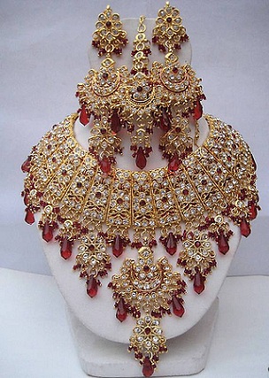 25 Stylish Indian Bridal Jewellery Designs for Stunning Look