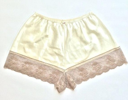 9 Best Women&#039;s Satin Panties for Different Body Types