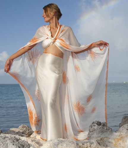 25 Latest Designs of Sarong Dresses for Women in Fashion
