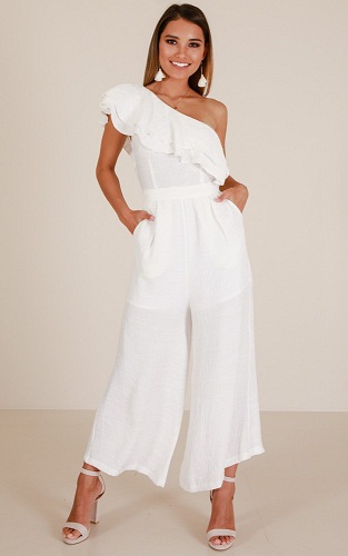 9 Latest Designs of White Rompers For Women In Trend