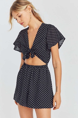 30 Fashionable Models of Rompers for Women in Trend 2023