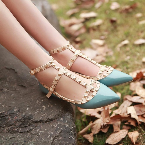 Top 18 Different Types Of Sandals with Images | I Fashion Styles