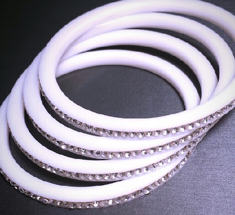 9 Attractive Bangles Design in White Colour | I Fashion Styles