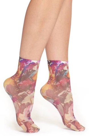 9 Latest Designs of Nylon Socks for Men and Women