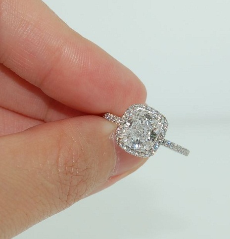 9 Best Cushion Cut Engagement Rings