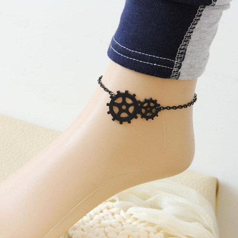 9 Stunning Models of Black Anklets for Women and Girls