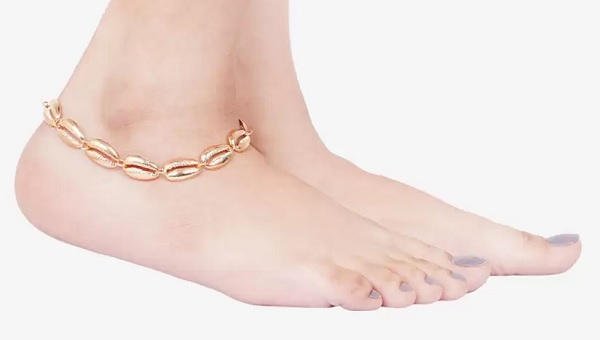 25 Latest Gold Anklet Designs for Women with Alluring Look