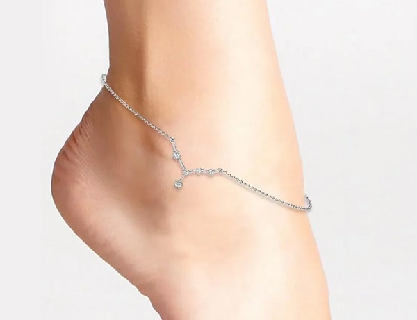 25 Latest Gold Anklet Designs for Women with Alluring Look