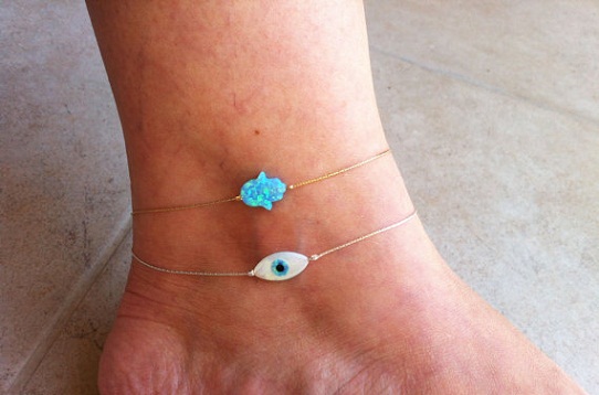 25 Latest Gold Anklet Designs for Women with Alluring Look