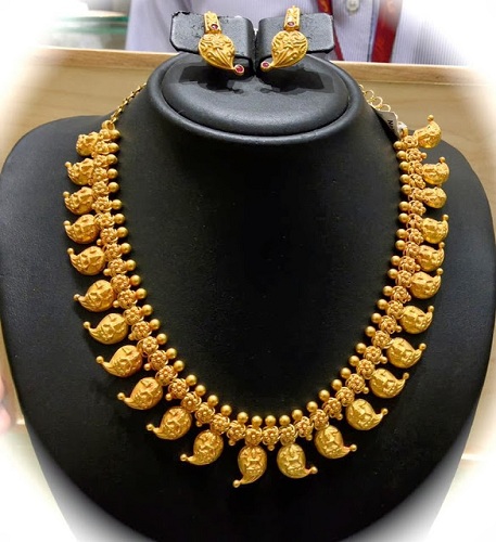 Gold Necklace Designs in 30 Grams - 25 Latest and Beautiful Collection