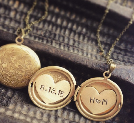 15 Latest Gold Lockets for Women and Men | I Fashion Styles